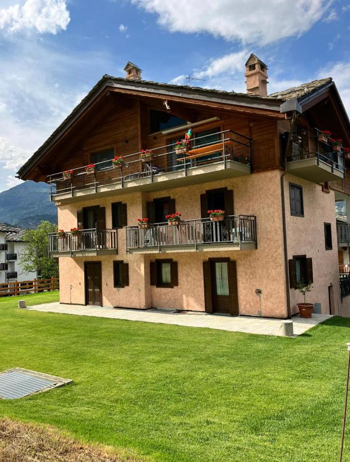 Le Cre Apartment Introd Bagian luar foto
