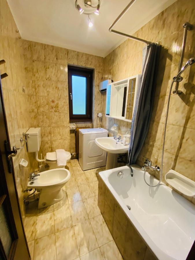 Le Cre Apartment Introd Bagian luar foto