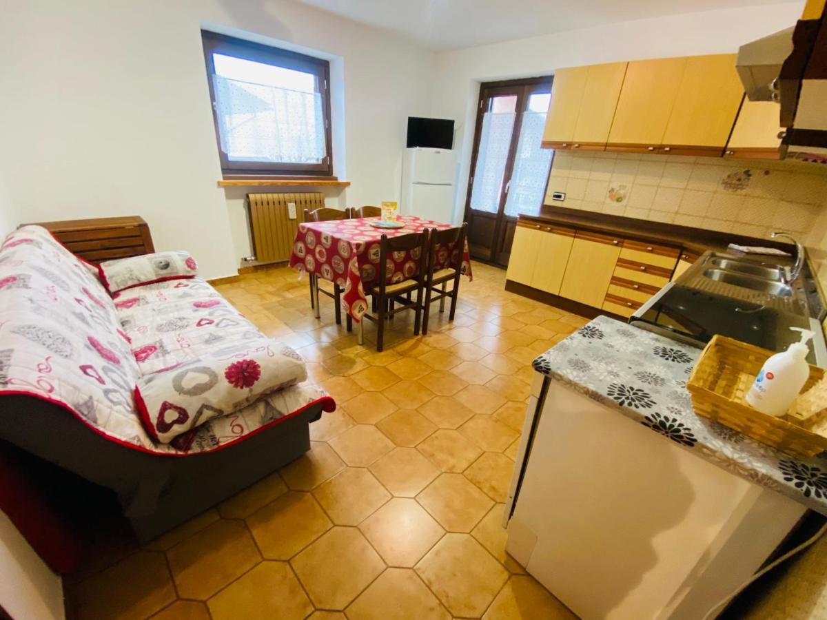 Le Cre Apartment Introd Bagian luar foto